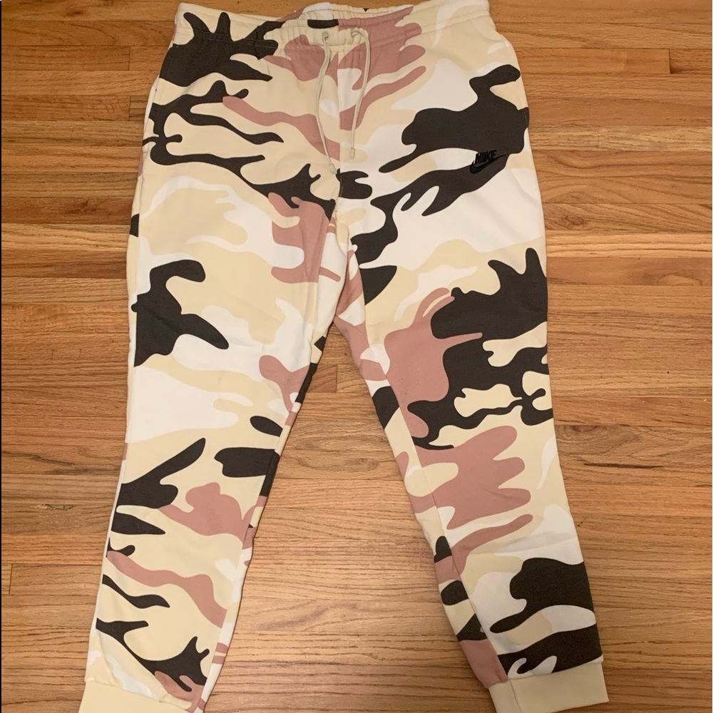 Nike NSW Sportswear Camo Sweatpants L